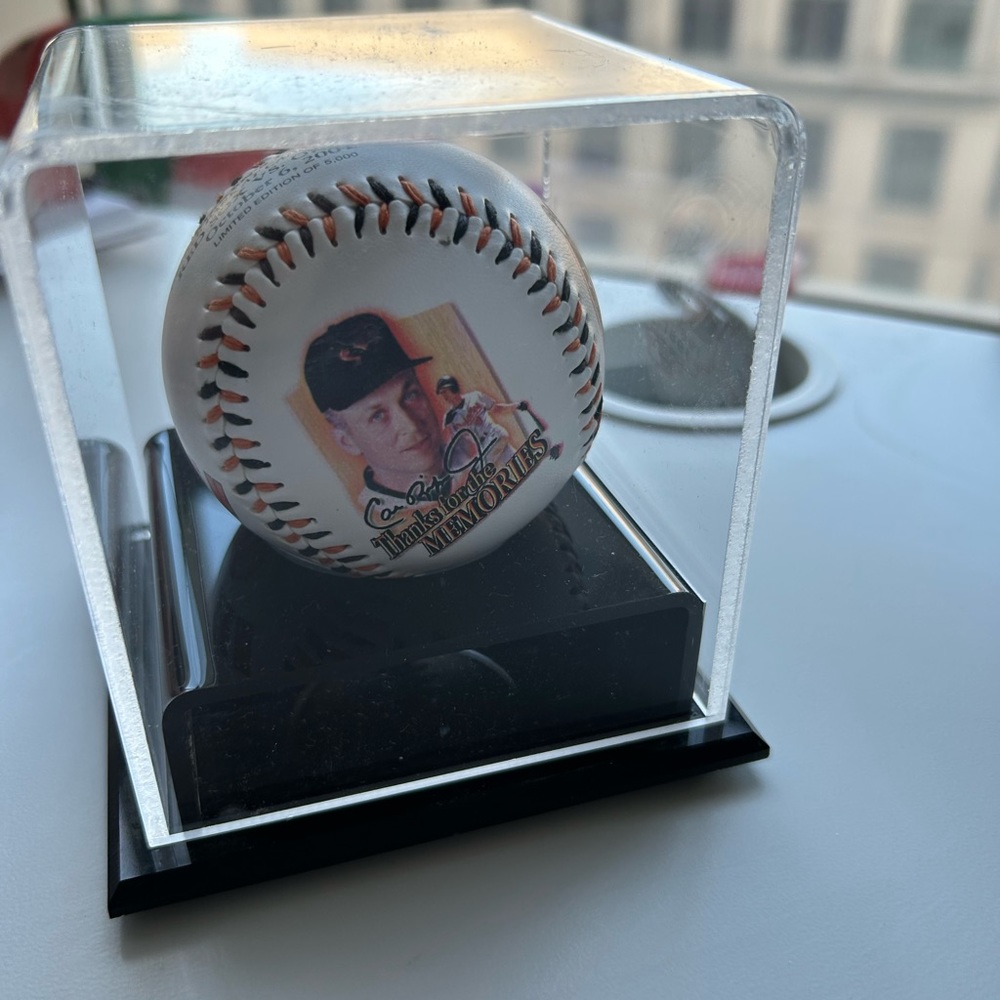 Cap Ripken Memorbilia Baseball - Picture 5 of 5